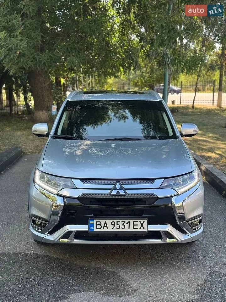 2016 Mitsubishi Outlander - мініатюра 28