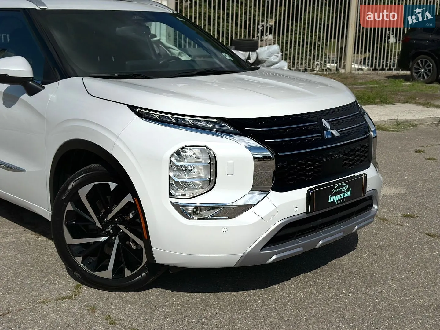 2021 Mitsubishi Outlander - мініатюра 4