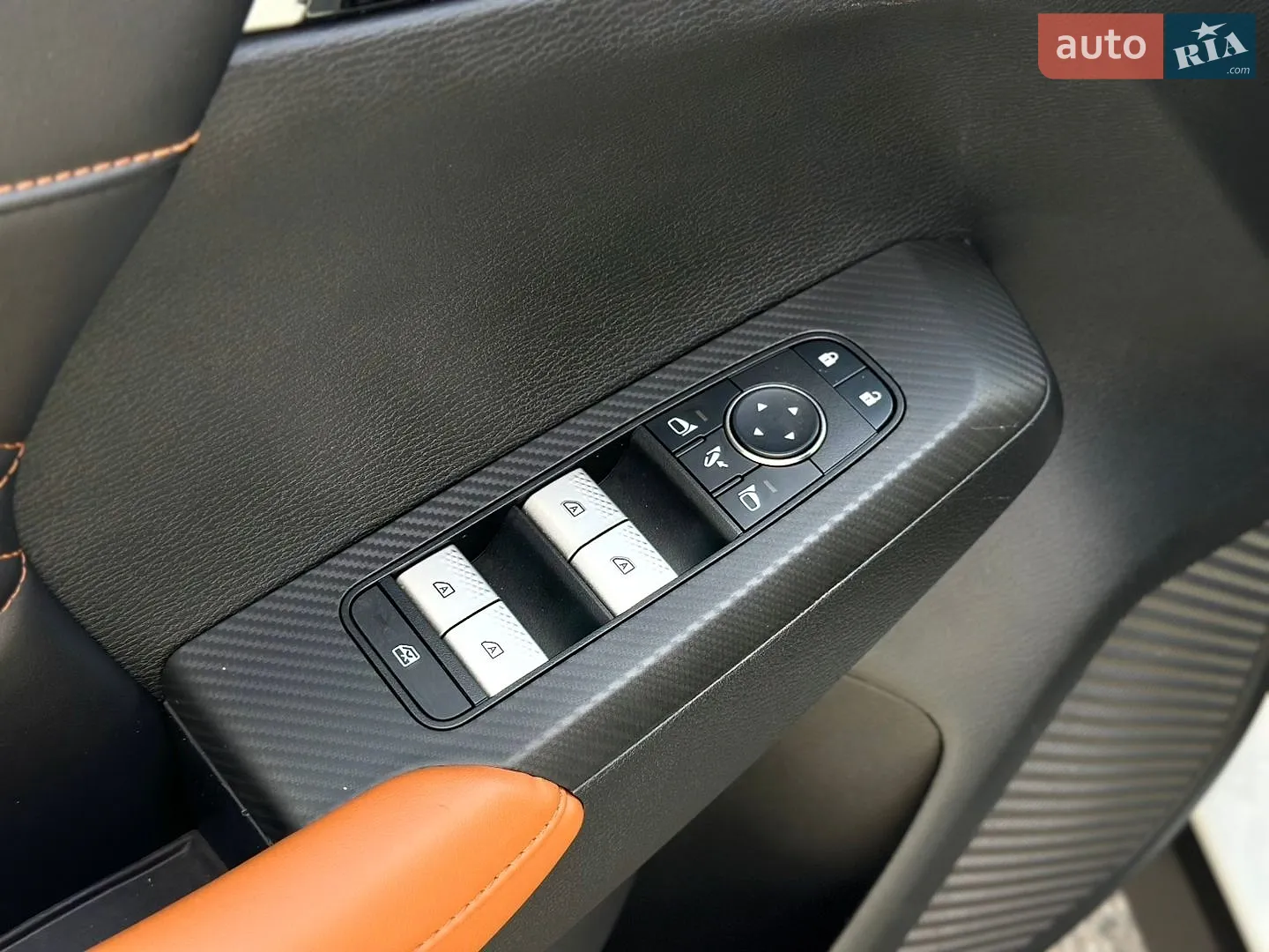 2021 Mitsubishi Outlander - мініатюра 17