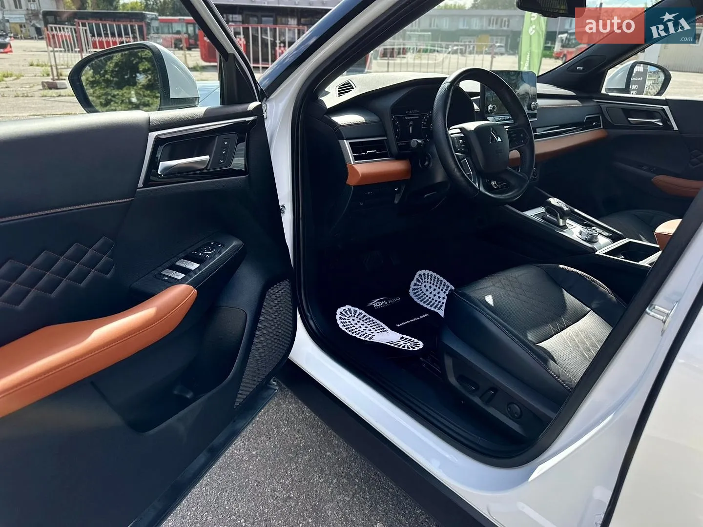 2021 Mitsubishi Outlander - мініатюра 26
