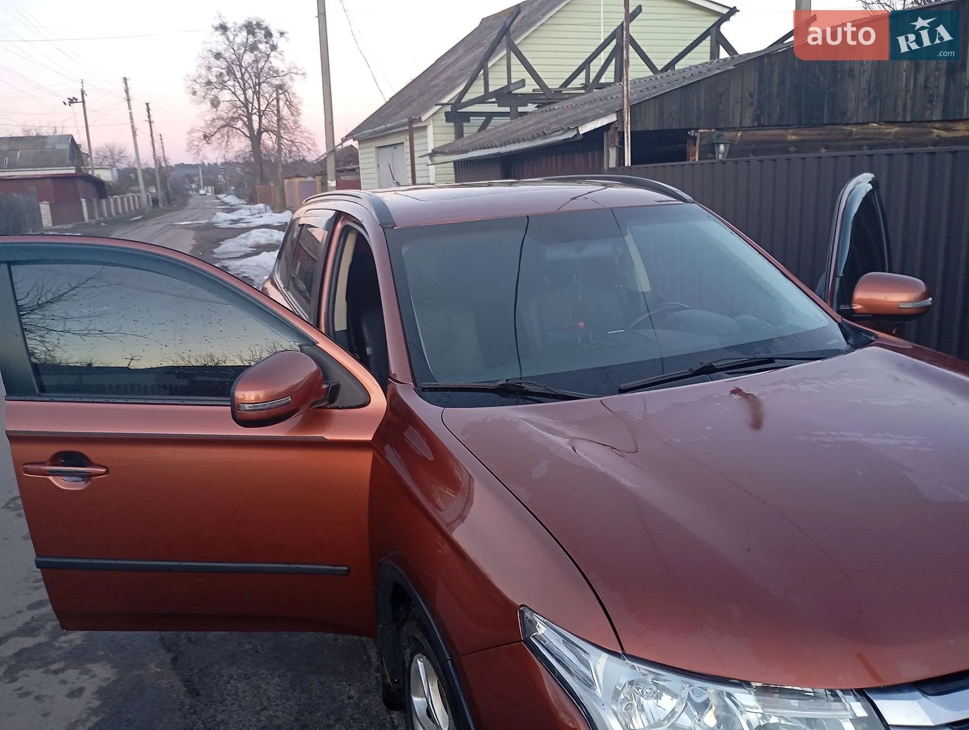 2014 Mitsubishi Outlander - мініатюра 2