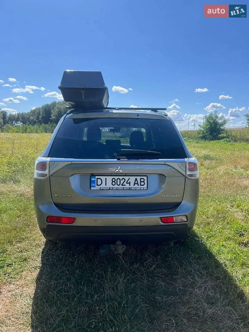 2013 Mitsubishi Outlander - мініатюра 4