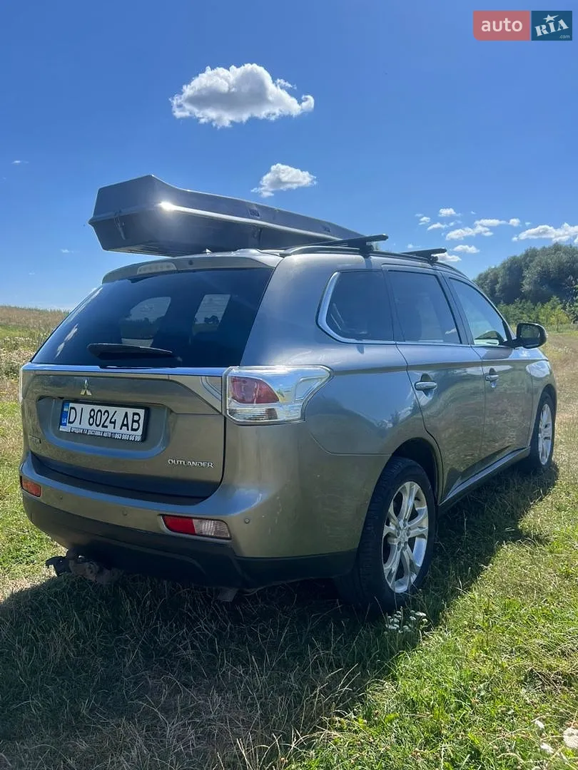 2013 Mitsubishi Outlander - мініатюра 3