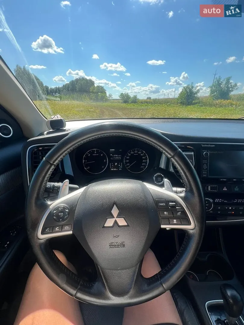 2013 Mitsubishi Outlander - мініатюра 11