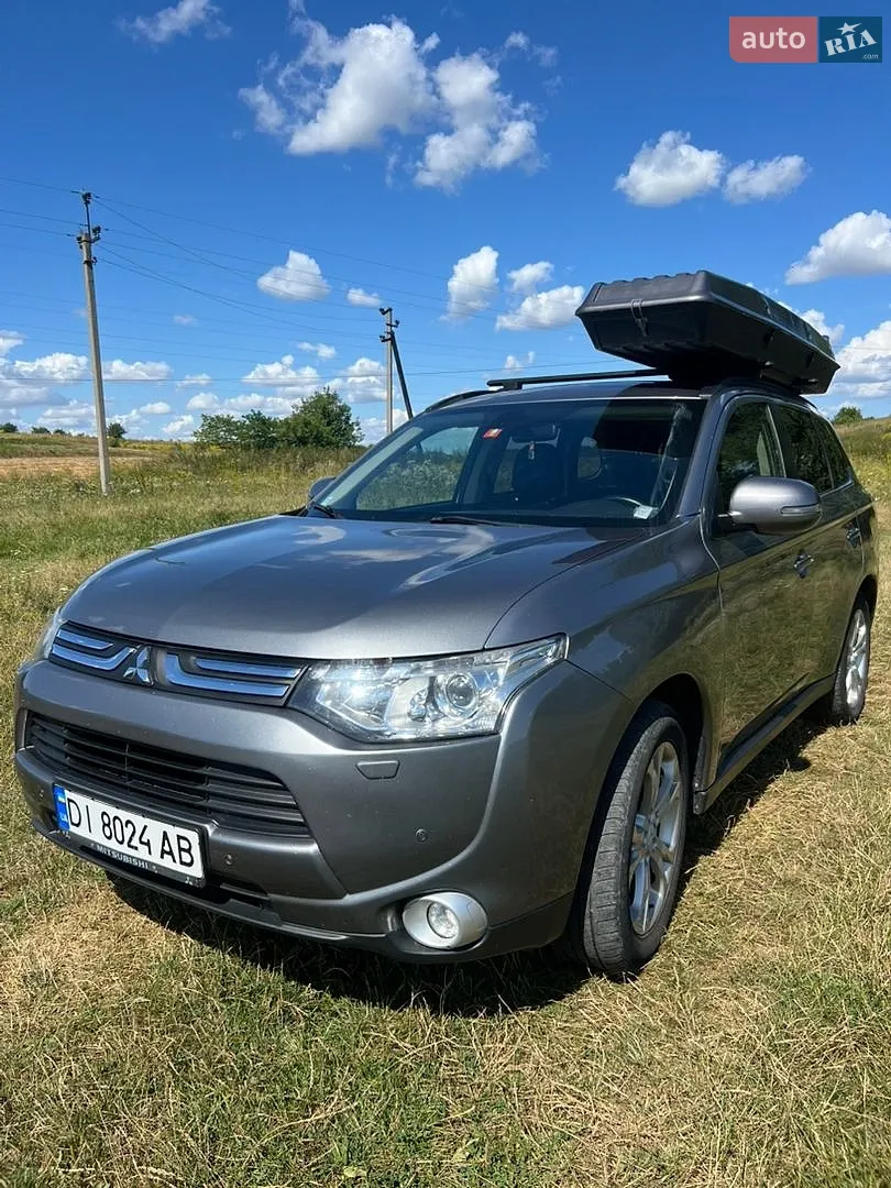 2013 Mitsubishi Outlander - мініатюра 13