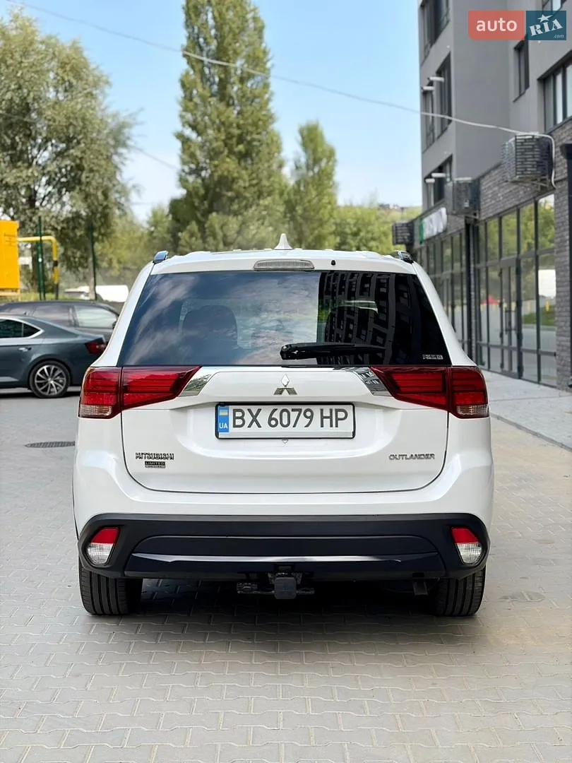 2017 Mitsubishi Outlander - мініатюра 6
