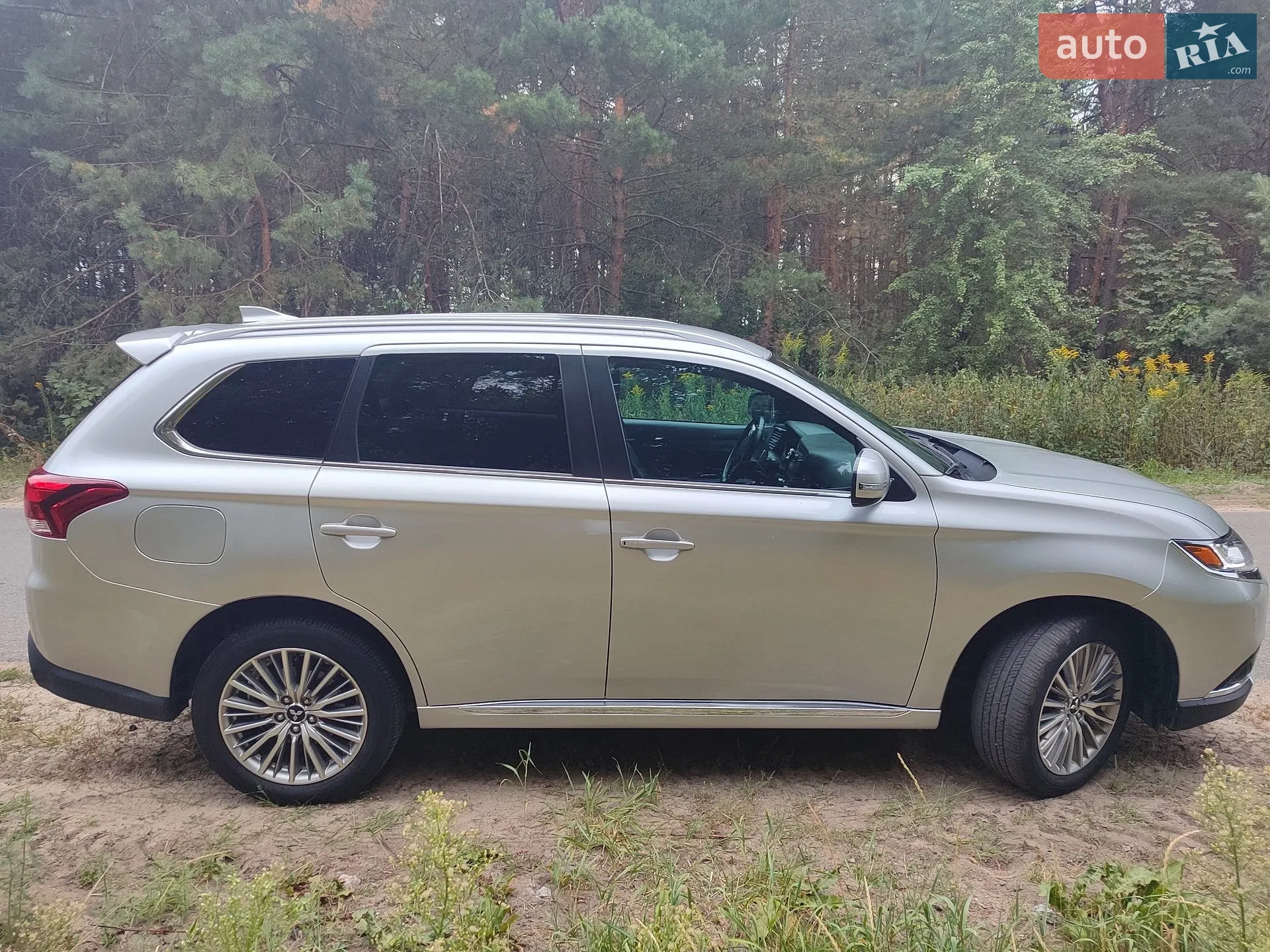2022 Mitsubishi Outlander - мініатюра 4