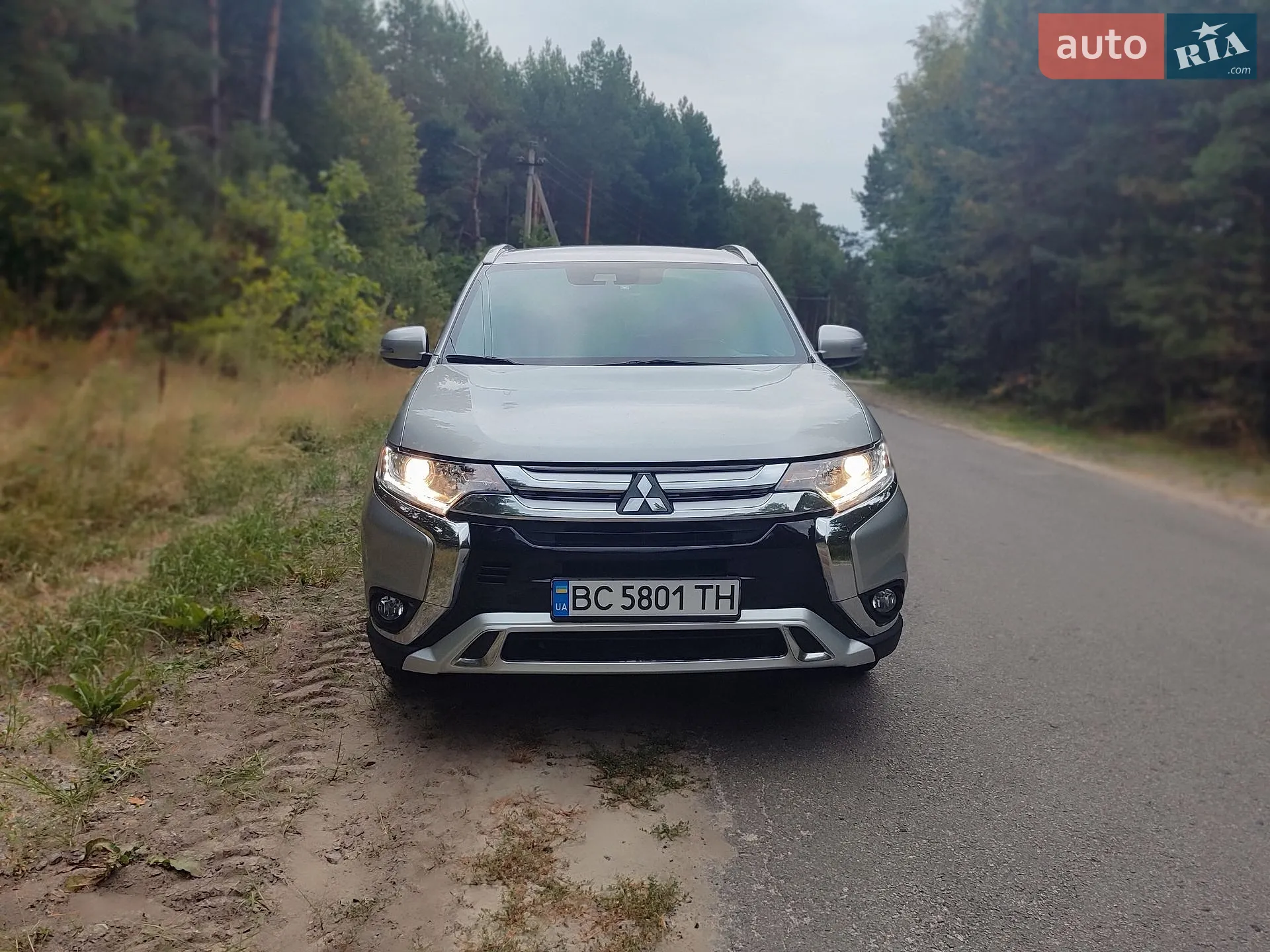 2022 Mitsubishi Outlander - мініатюра 10