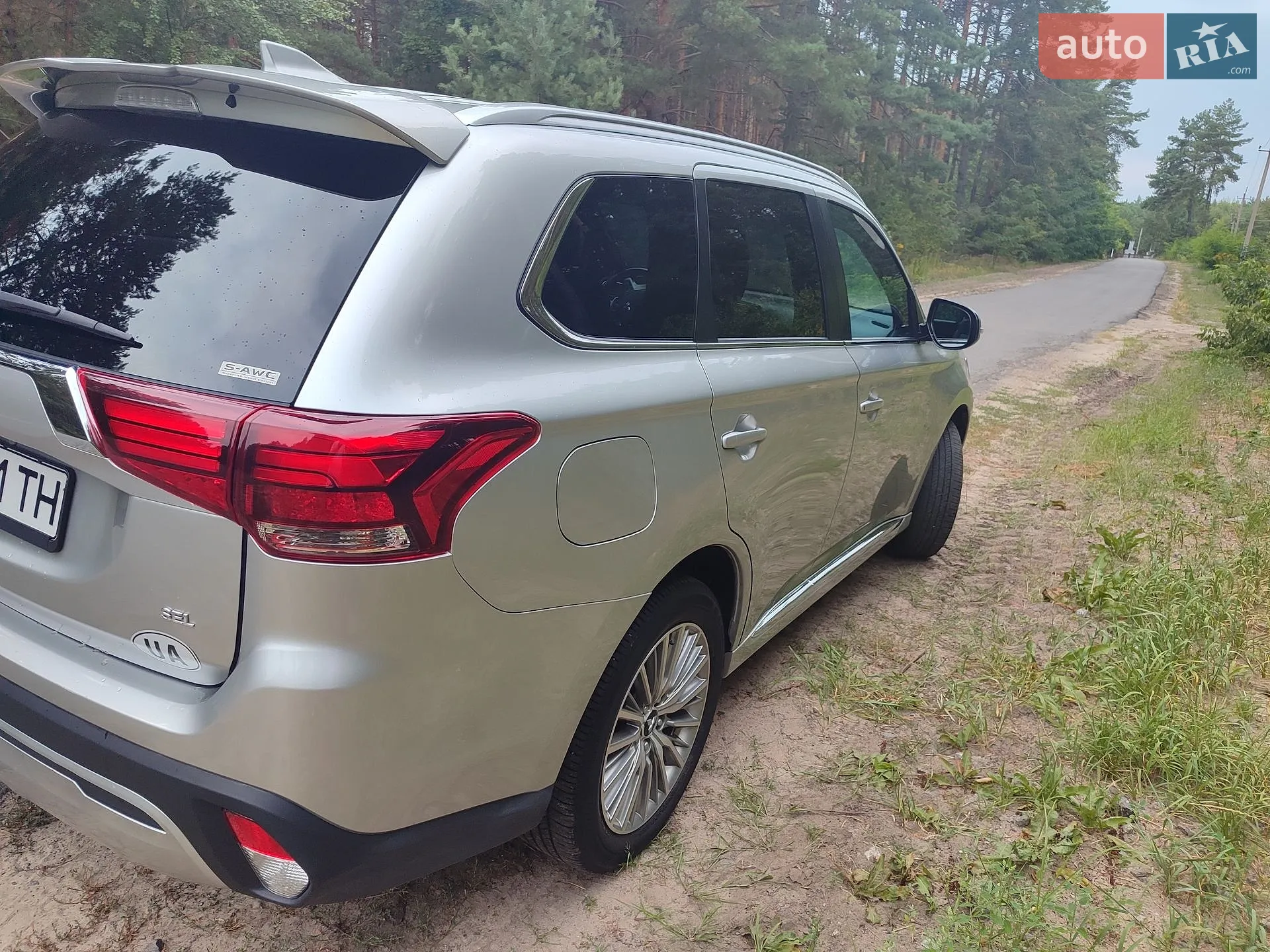 2022 Mitsubishi Outlander - мініатюра 12