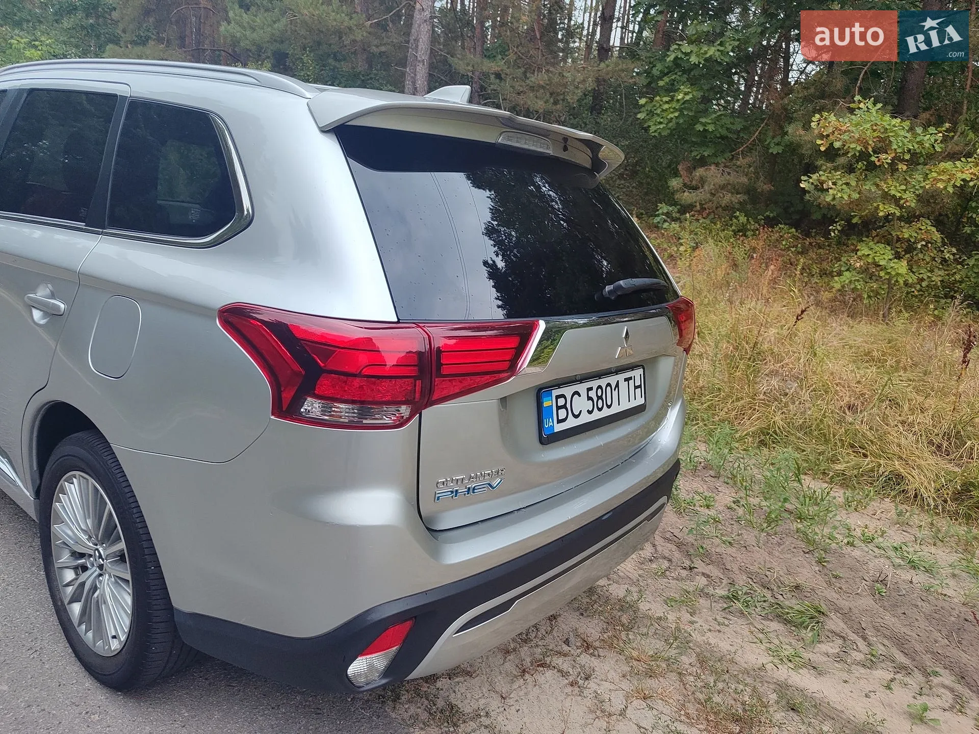 2022 Mitsubishi Outlander - мініатюра 8