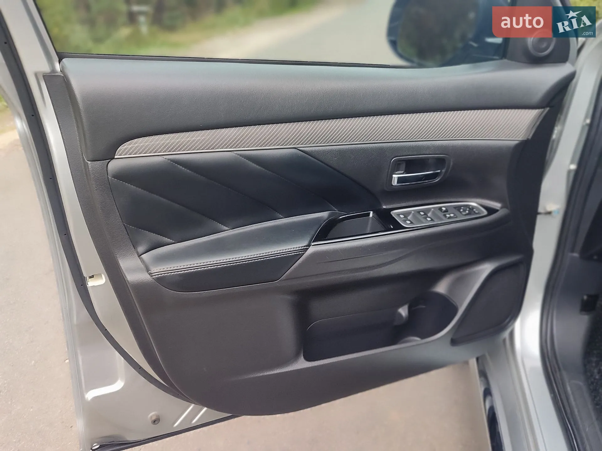 2022 Mitsubishi Outlander - мініатюра 21