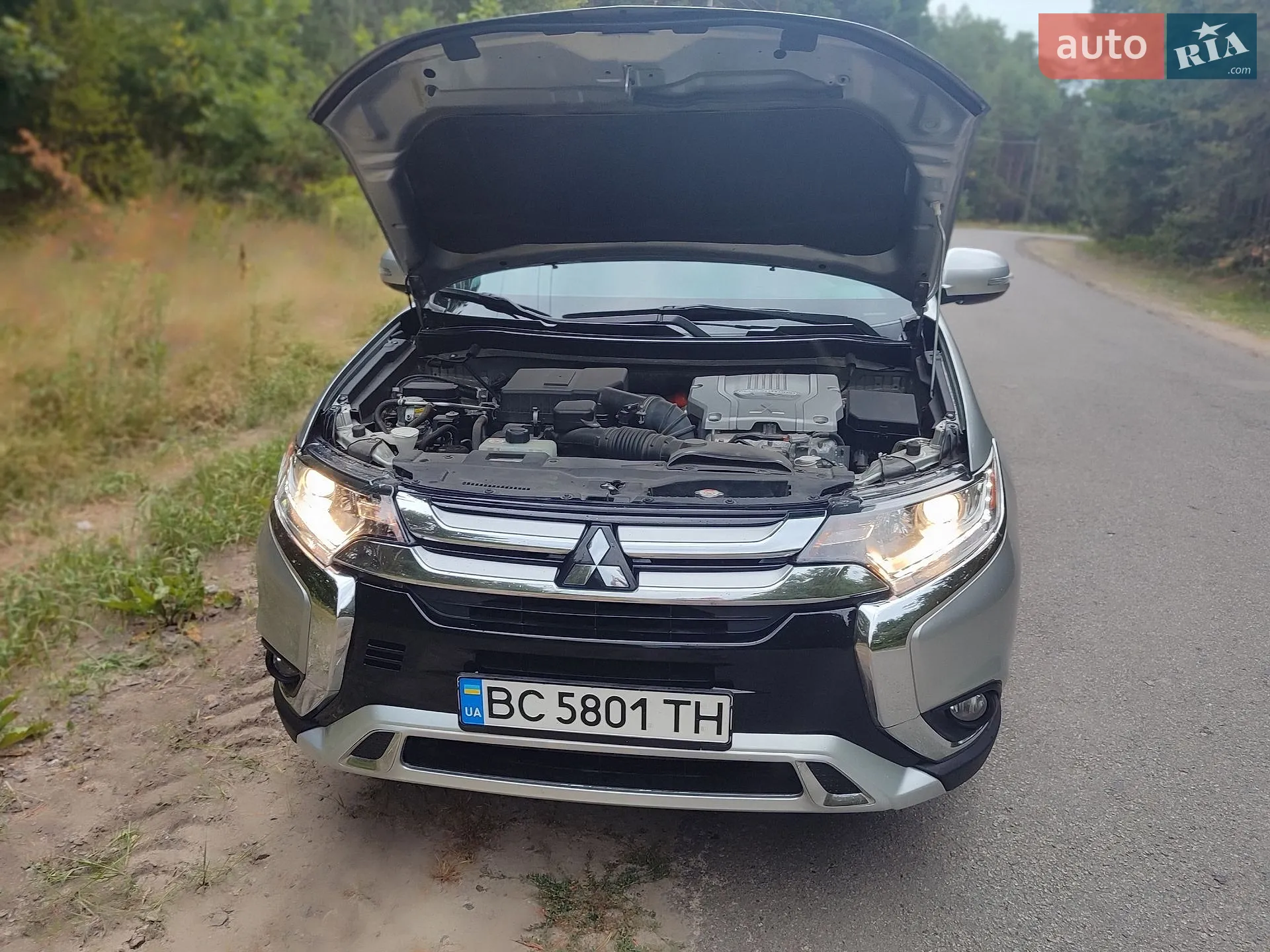 2022 Mitsubishi Outlander - мініатюра 23
