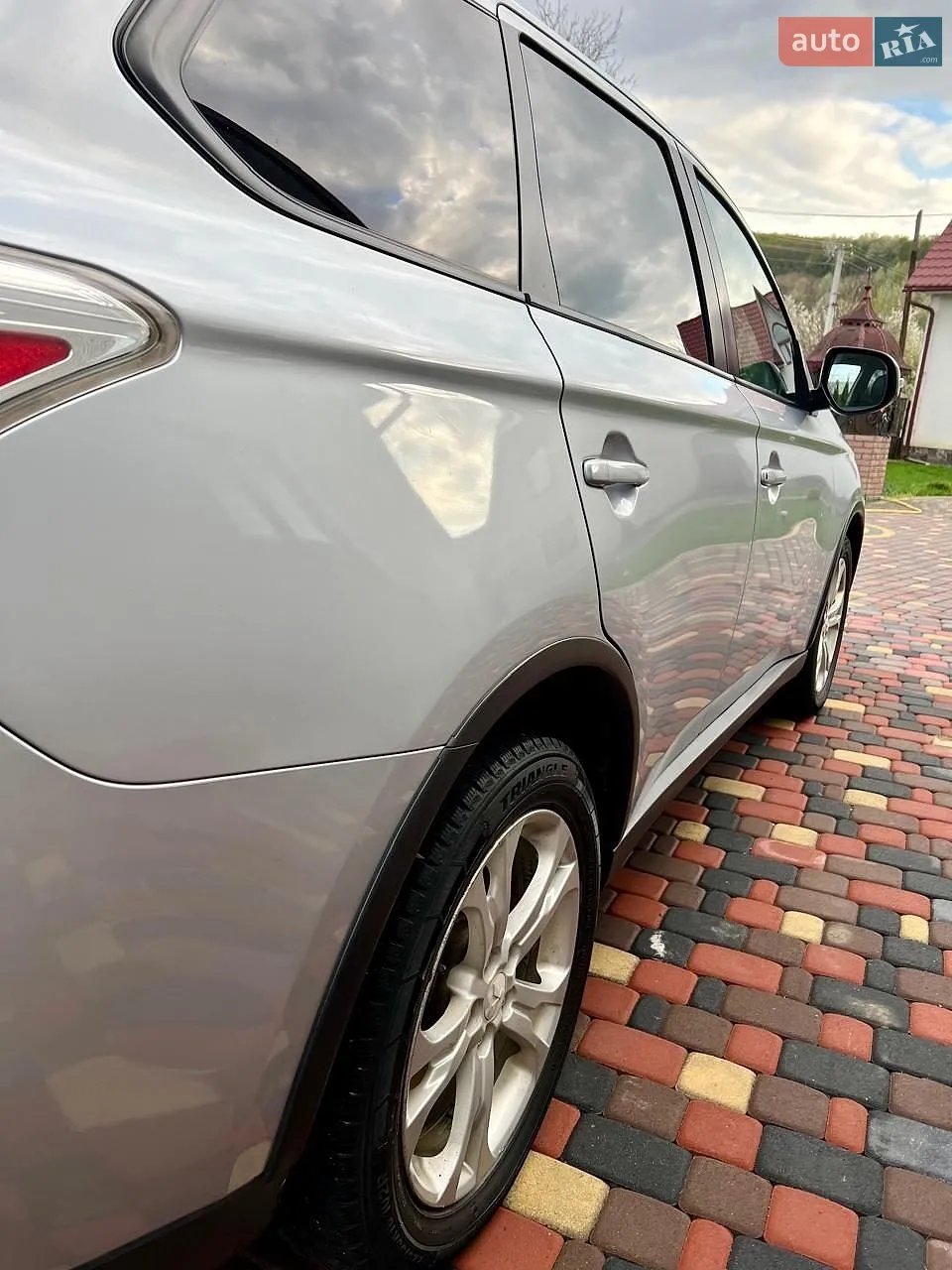 2014 Mitsubishi Outlander - мініатюра 8