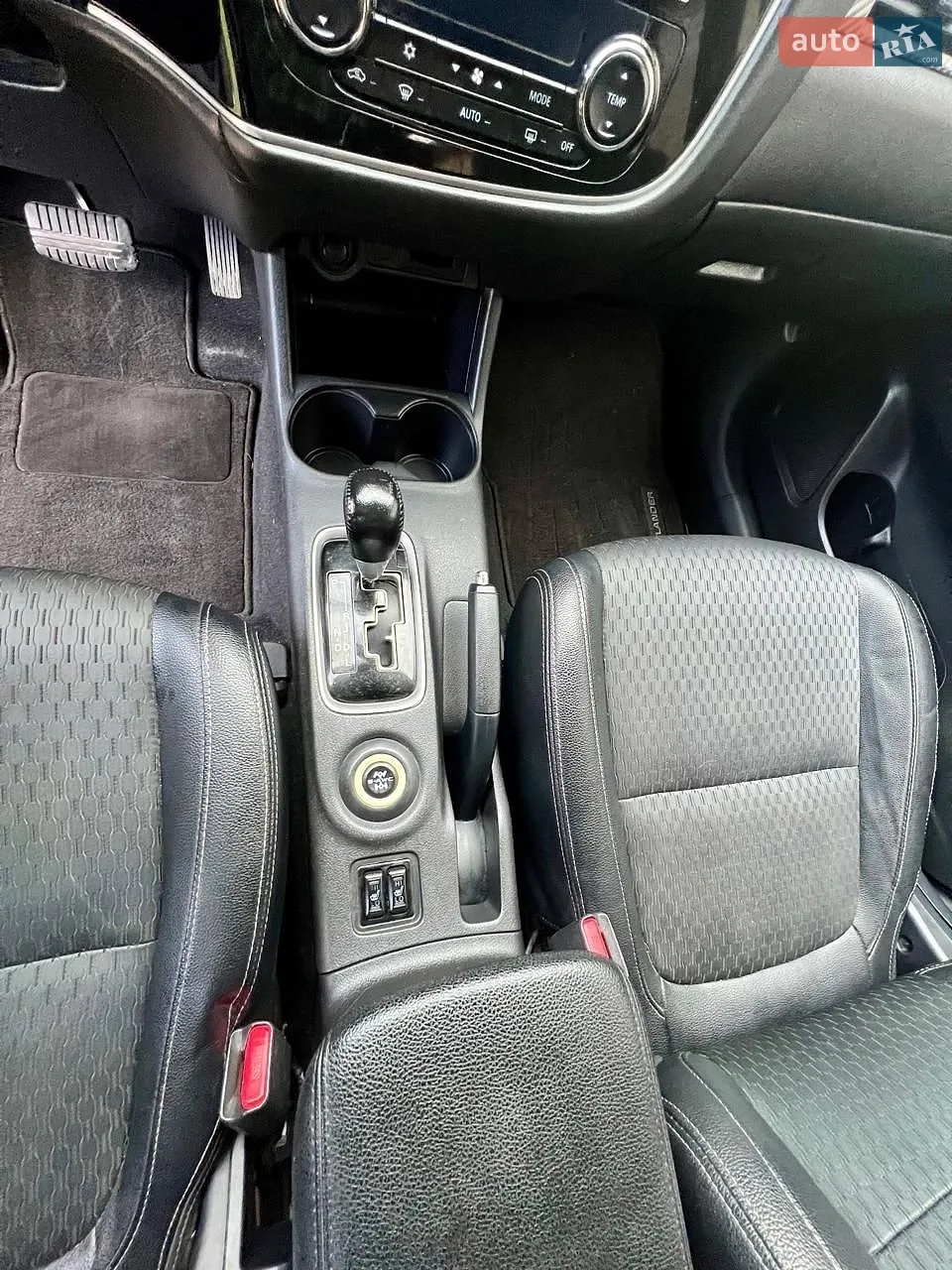 2014 Mitsubishi Outlander - мініатюра 37