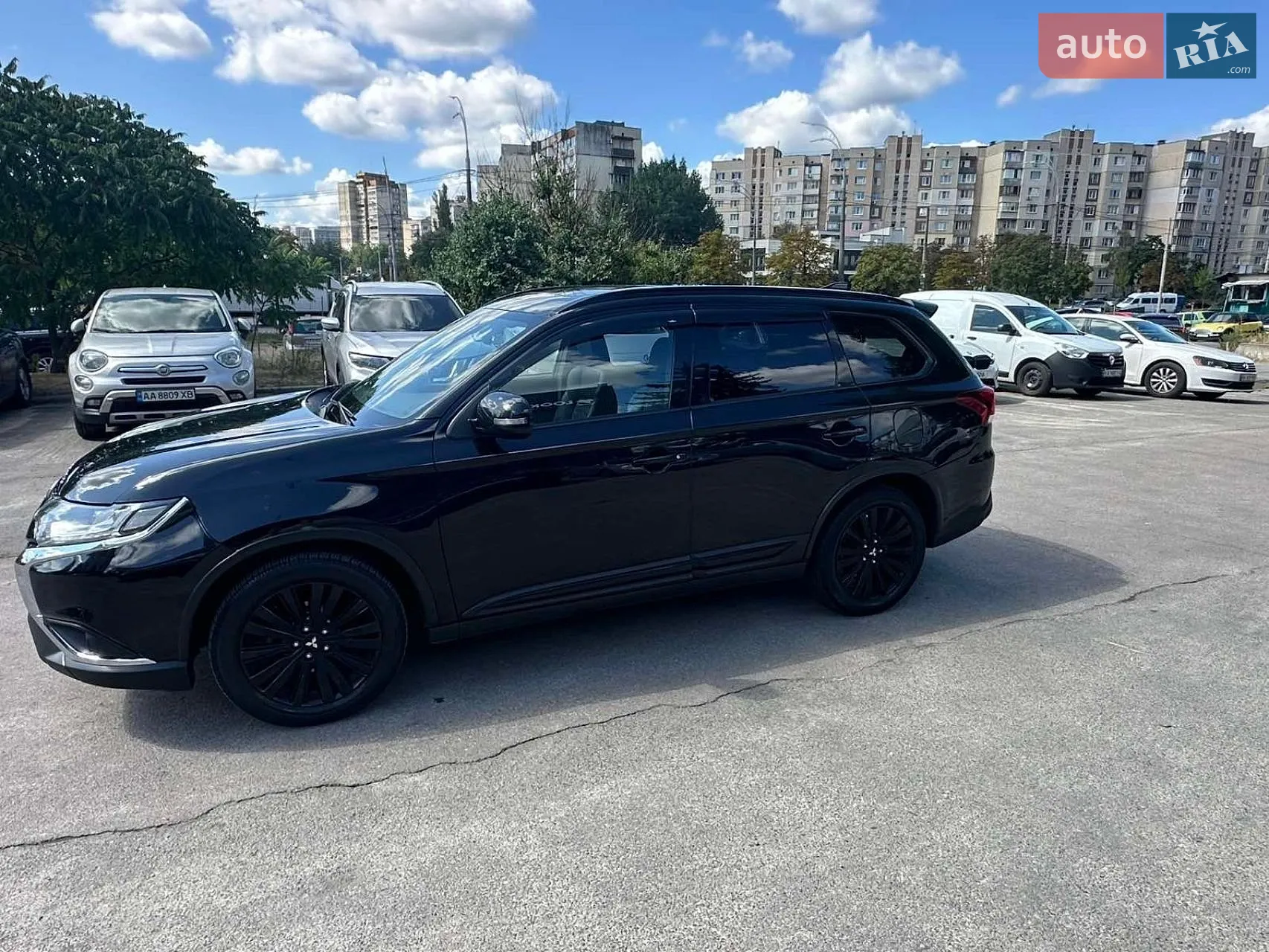 2020 Mitsubishi Outlander - мініатюра 8