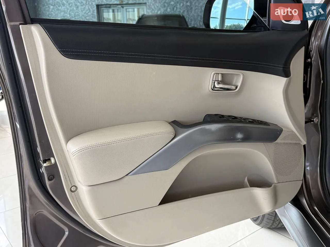 2012 Mitsubishi Outlander - мініатюра 14