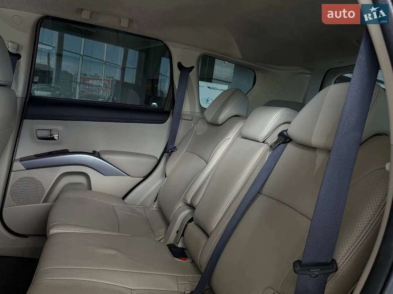 2012 Mitsubishi Outlander - мініатюра 19