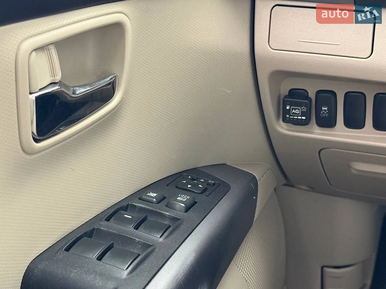 2012 Mitsubishi Outlander - мініатюра 25