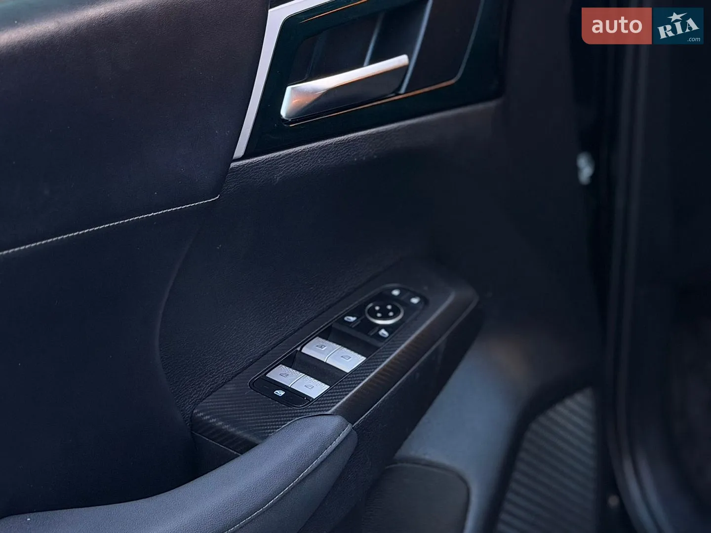 2022 Mitsubishi Outlander - мініатюра 22