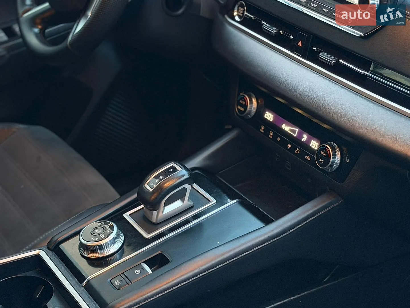2022 Mitsubishi Outlander - мініатюра 27