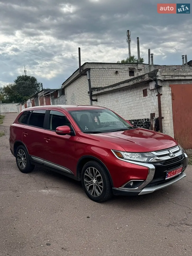 2017 Mitsubishi Outlander - мініатюра 3