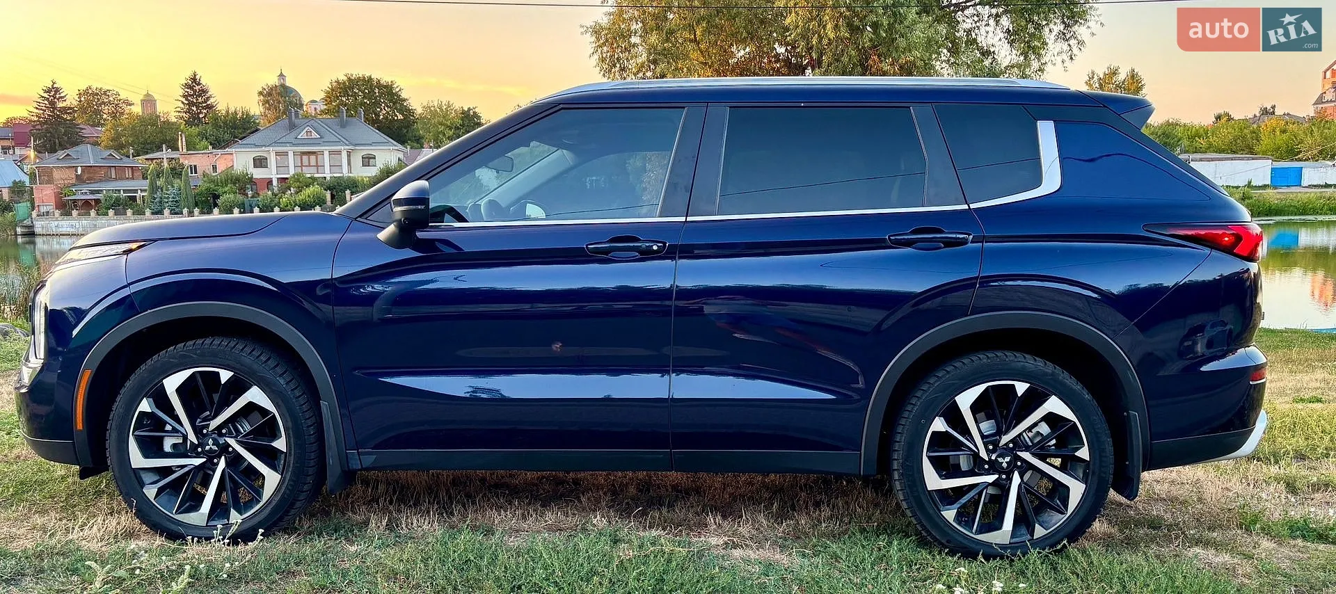 2021 Mitsubishi Outlander - мініатюра 4