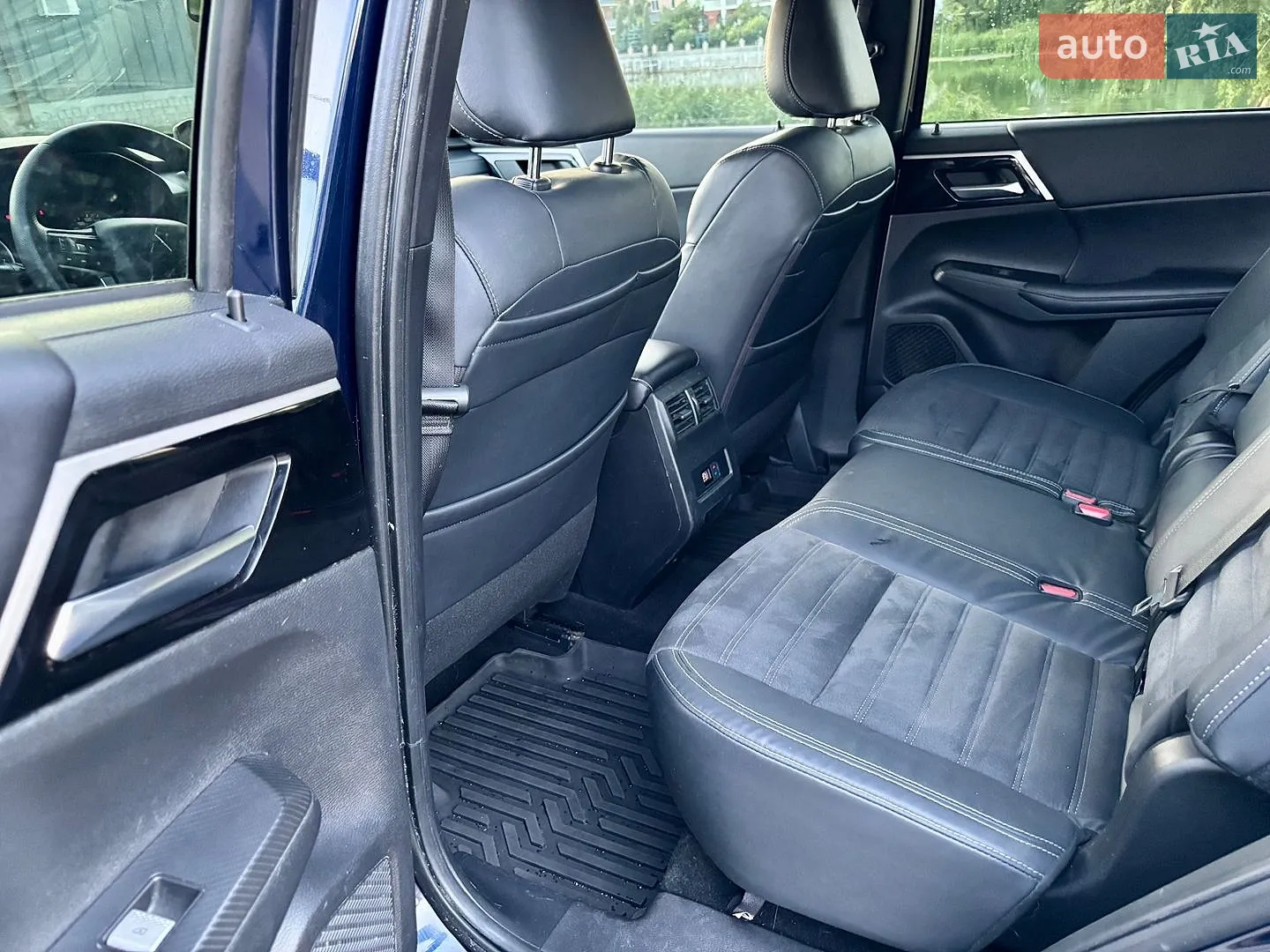 2021 Mitsubishi Outlander - мініатюра 28