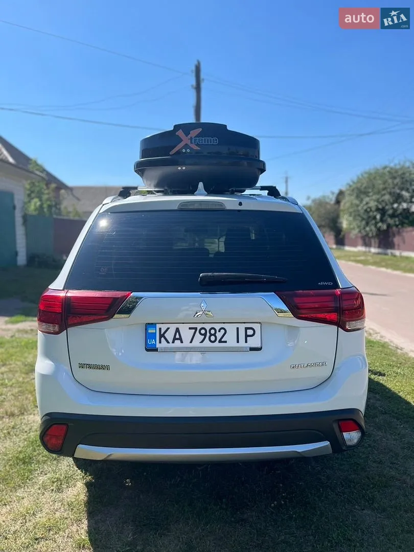 2017 Mitsubishi Outlander - мініатюра 4