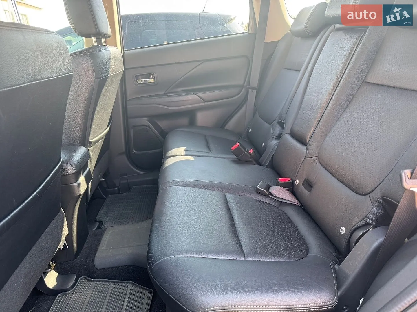 2015 Mitsubishi Outlander - мініатюра 18