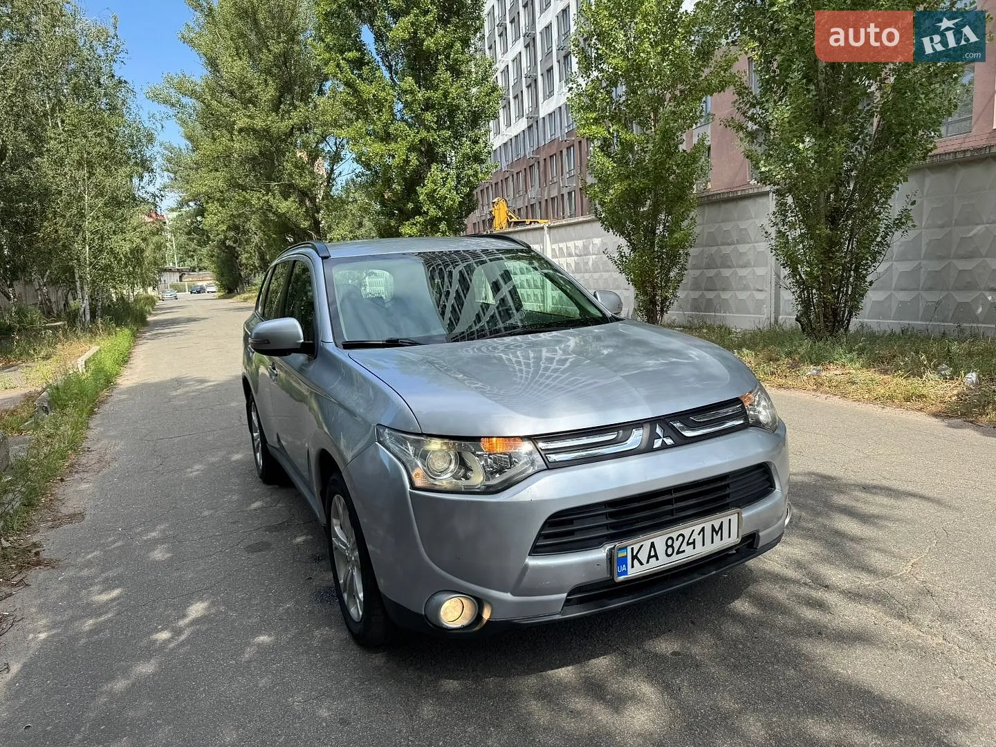 2013 Mitsubishi Outlander - фото 1