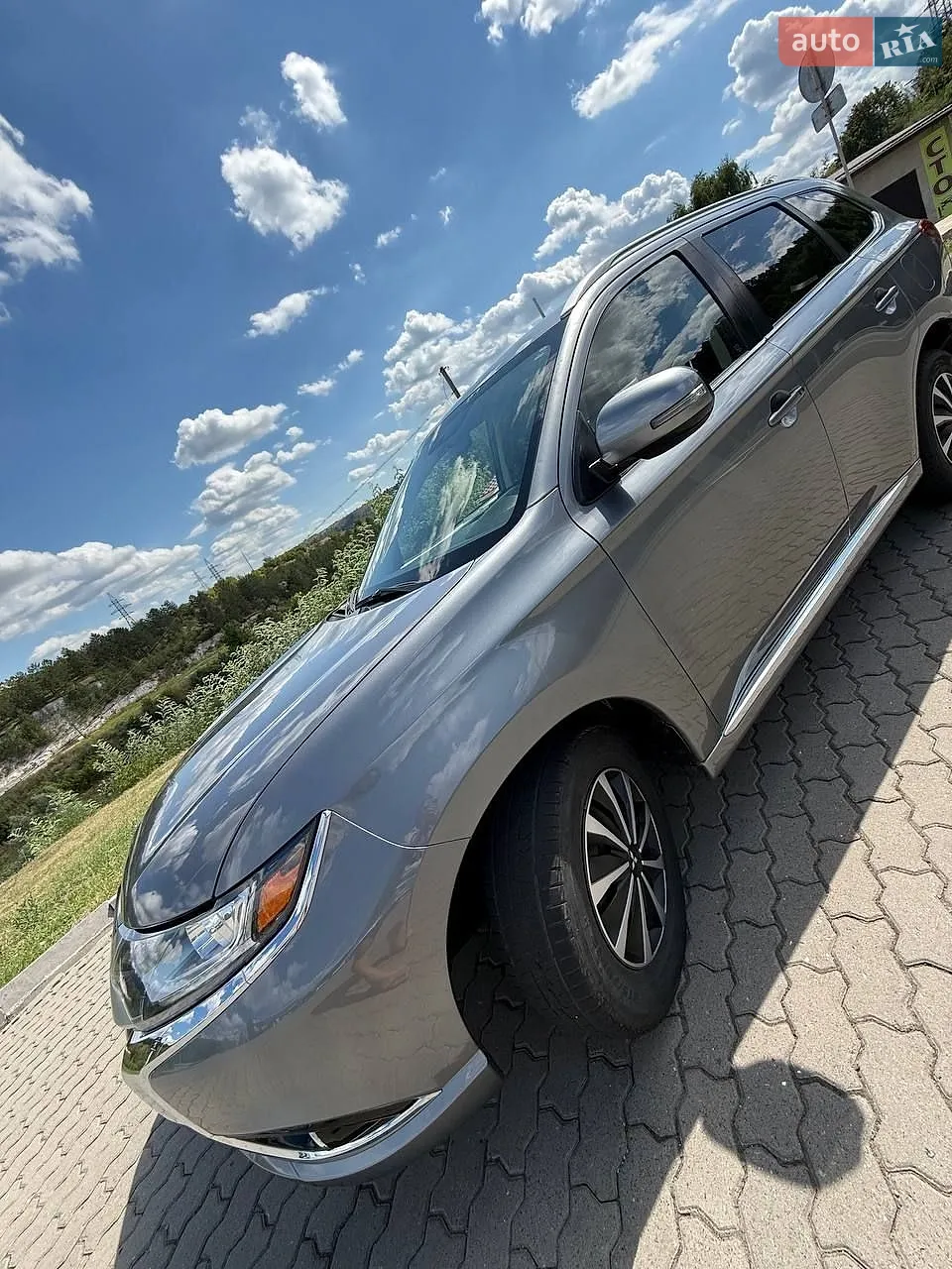 2018 Mitsubishi Outlander - мініатюра 9
