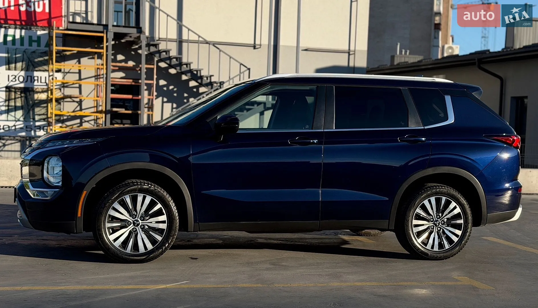 2022 Mitsubishi Outlander - мініатюра 20