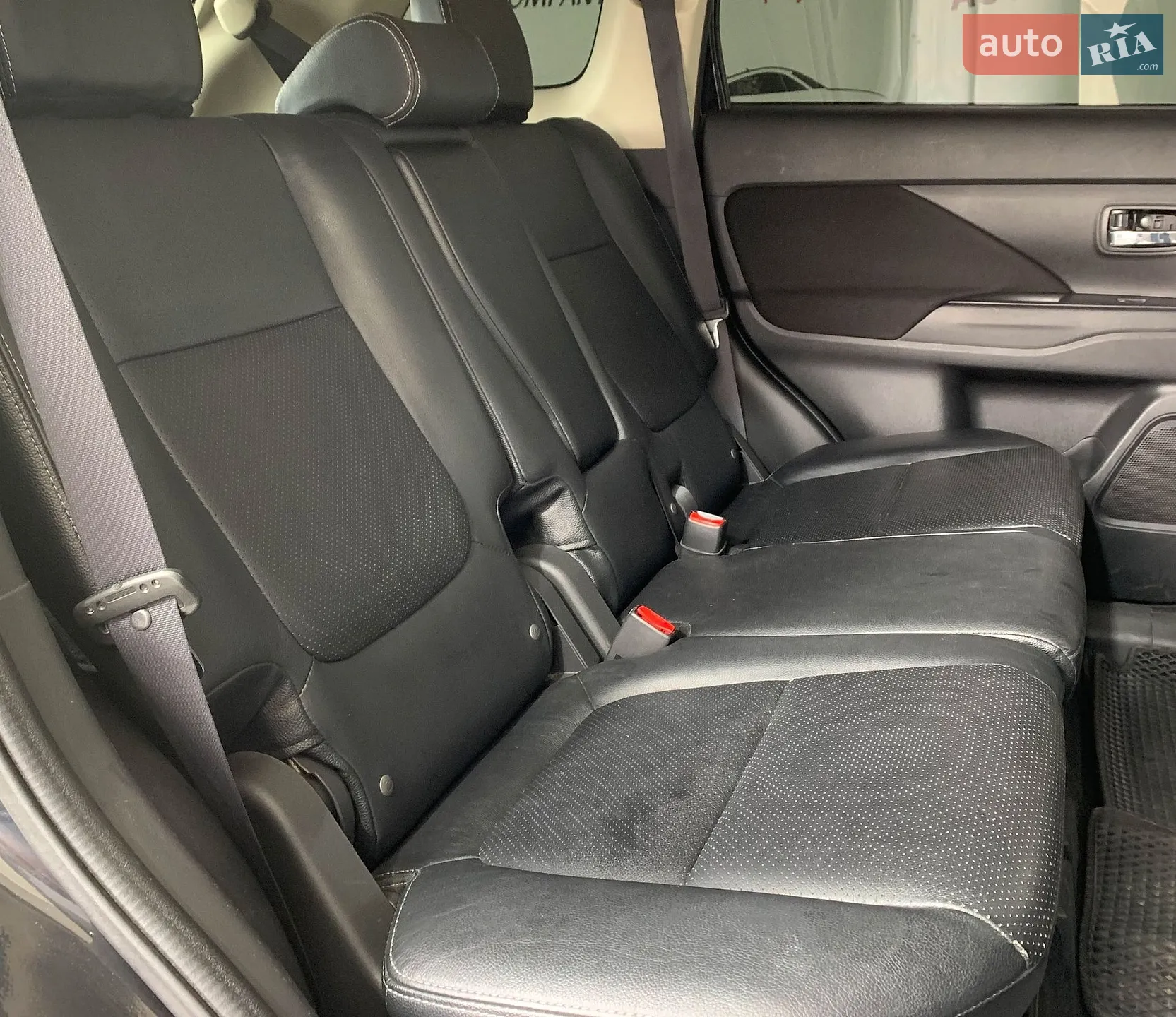 2016 Mitsubishi Outlander - мініатюра 10