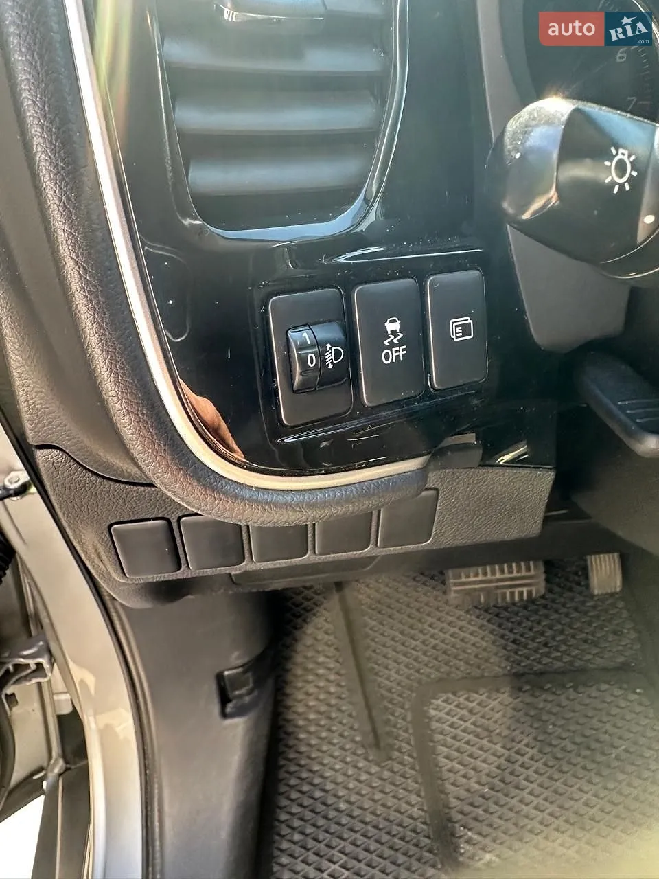 2018 Mitsubishi Outlander - мініатюра 21