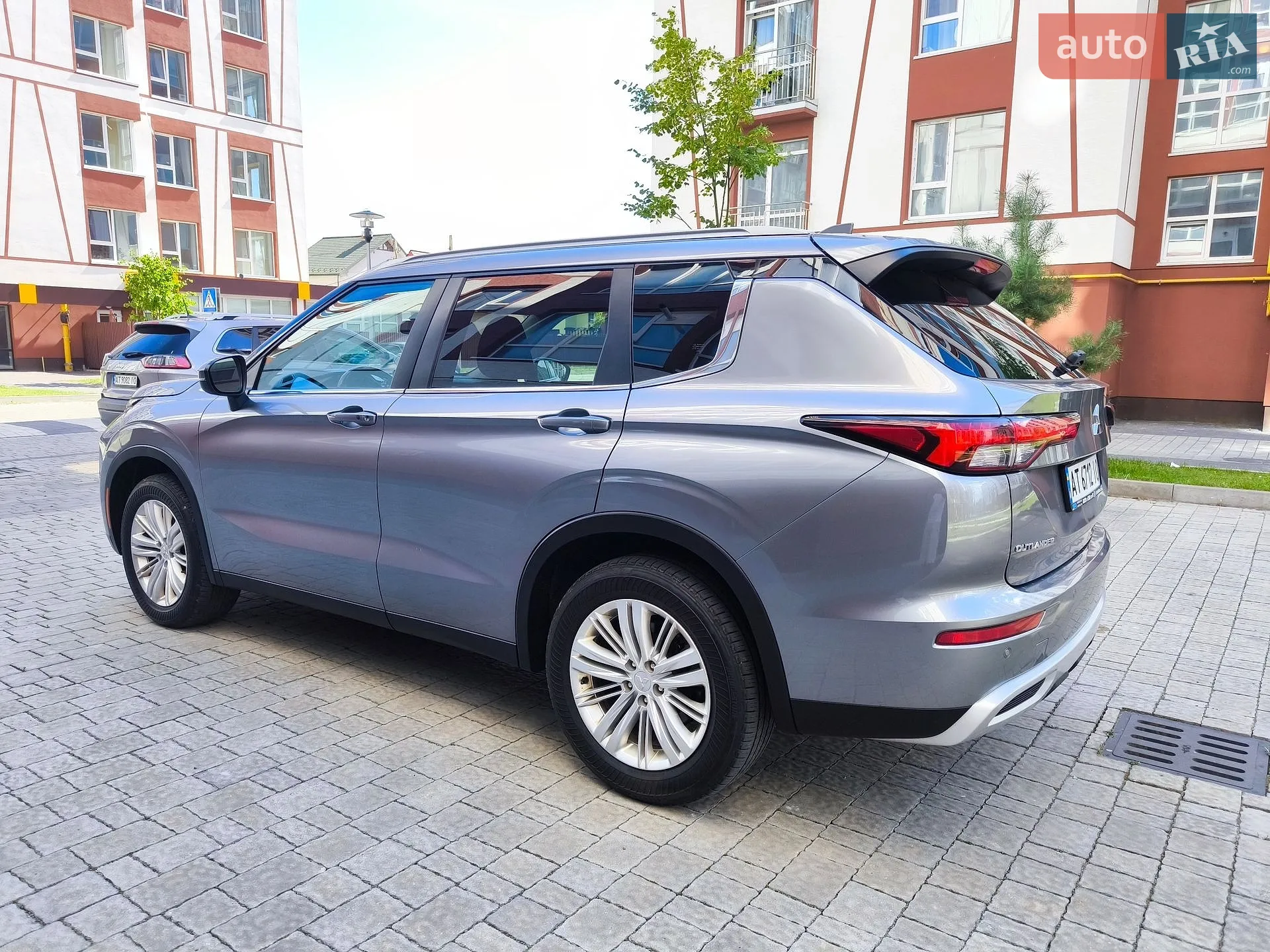 2021 Mitsubishi Outlander - мініатюра 14