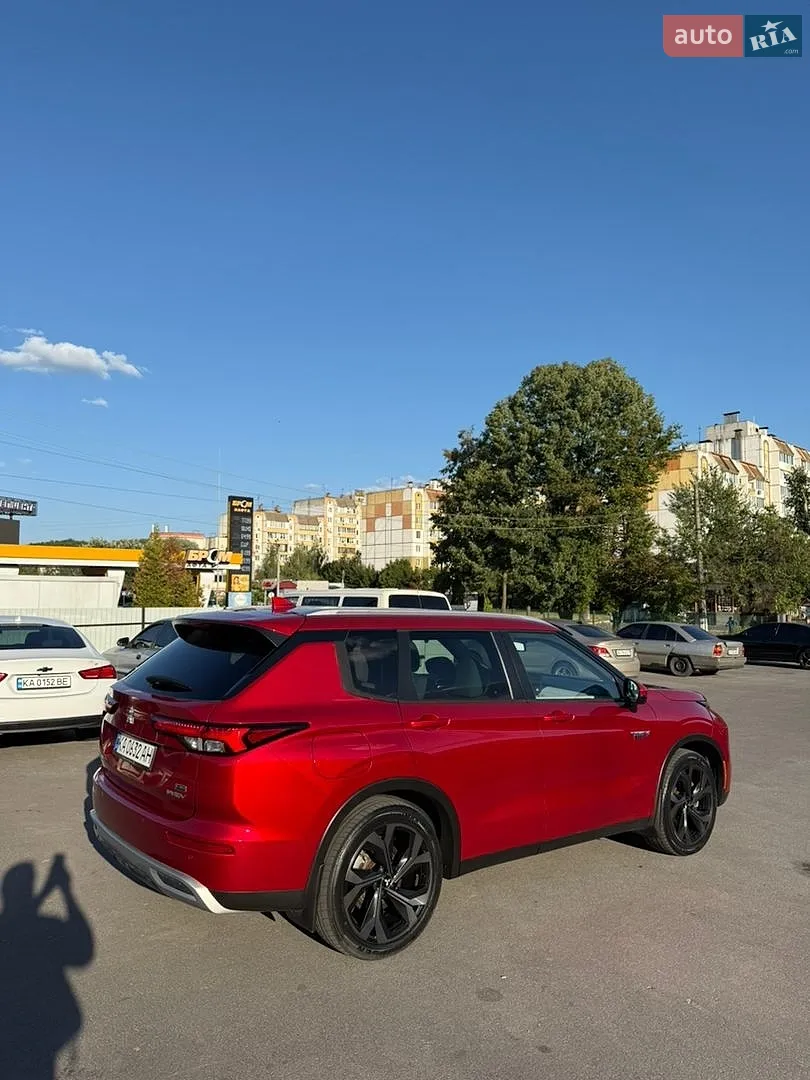 2022 Mitsubishi Outlander - мініатюра 9