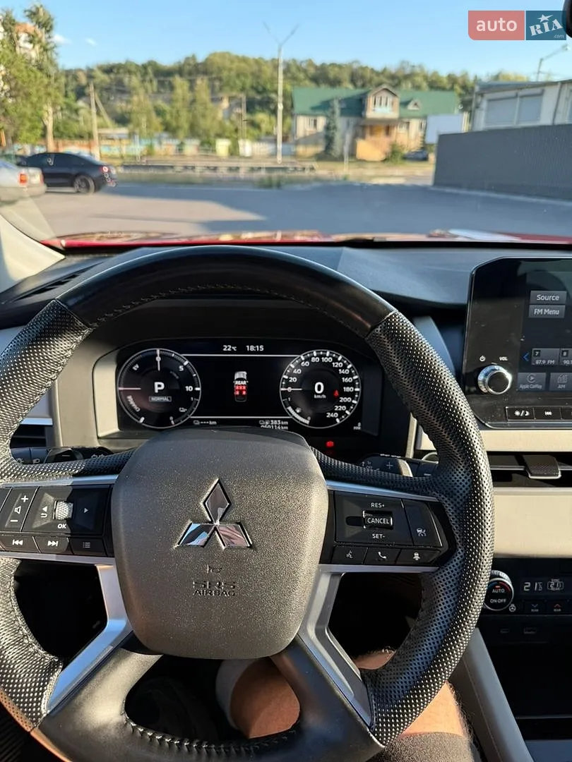 2022 Mitsubishi Outlander - мініатюра 29