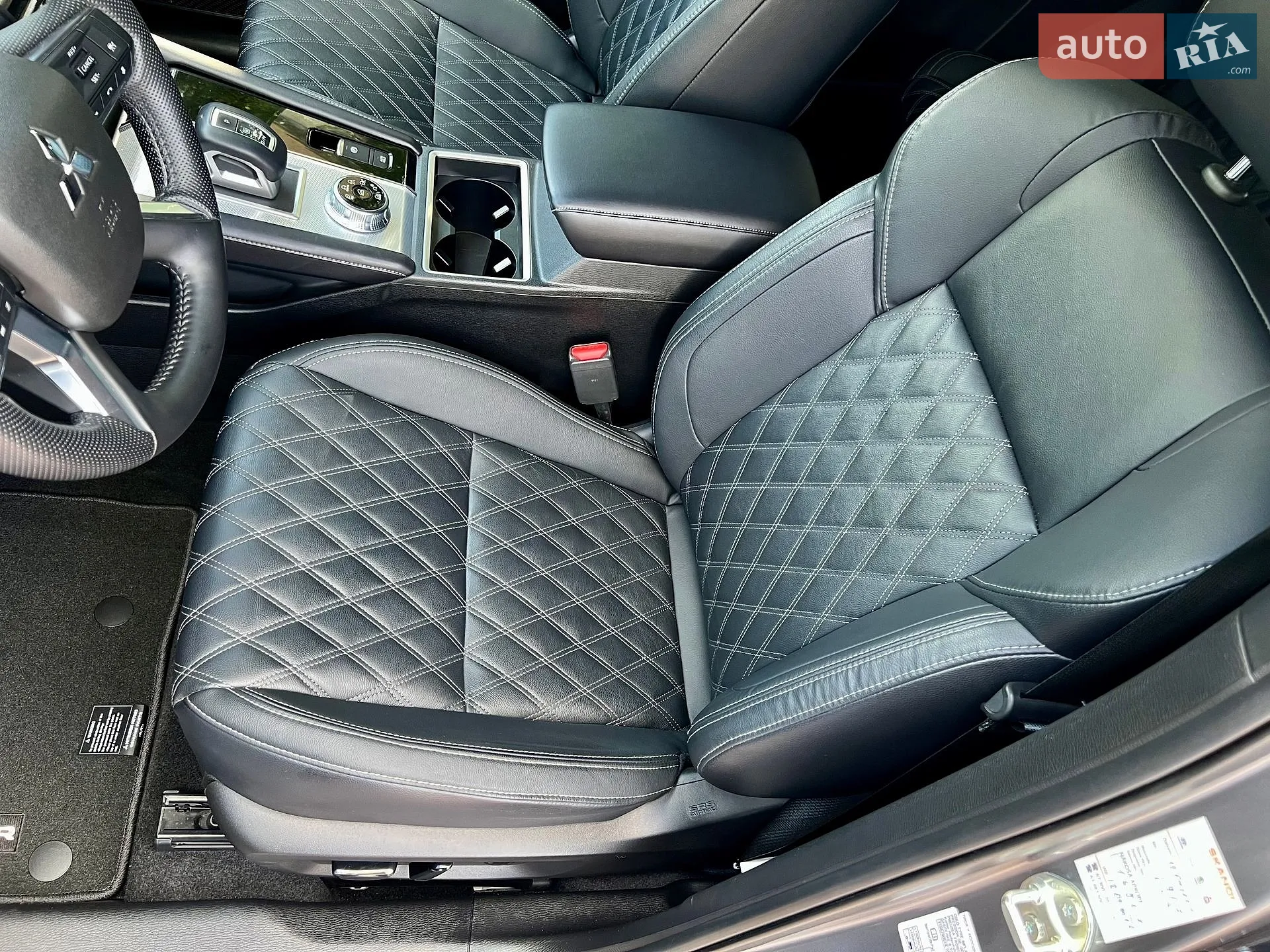 2024 Mitsubishi Outlander - мініатюра 41