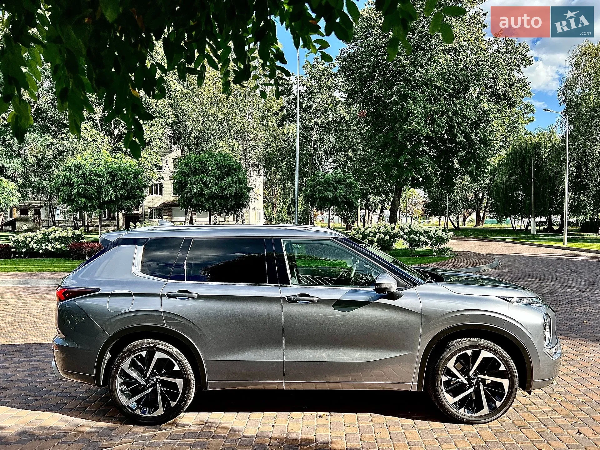 2024 Mitsubishi Outlander - мініатюра 35