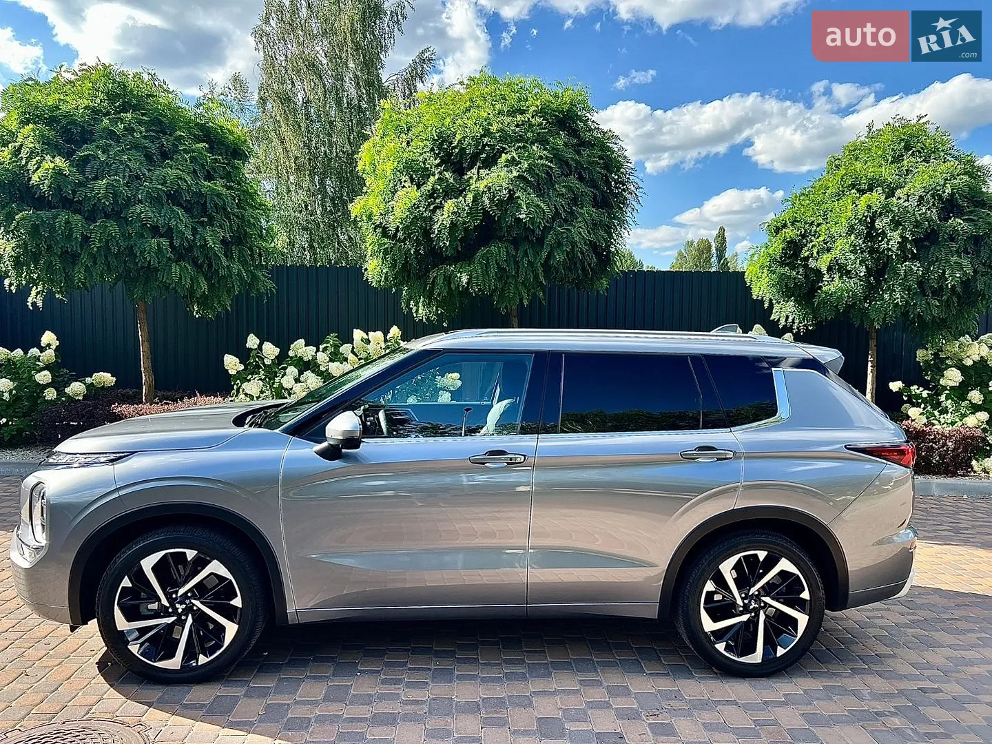 2024 Mitsubishi Outlander - мініатюра 13