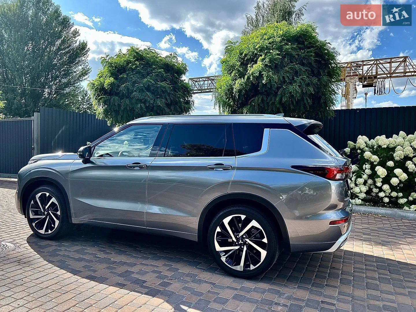 2024 Mitsubishi Outlander - мініатюра 24