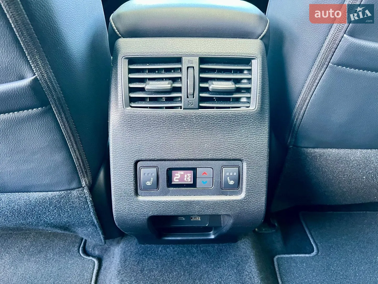 2024 Mitsubishi Outlander - мініатюра 78
