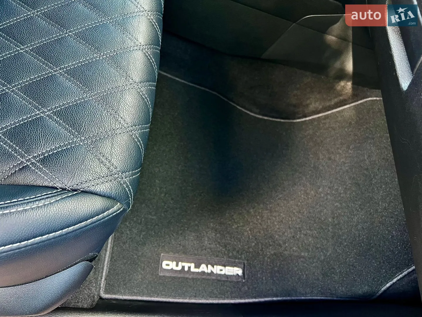 2024 Mitsubishi Outlander - мініатюра 50