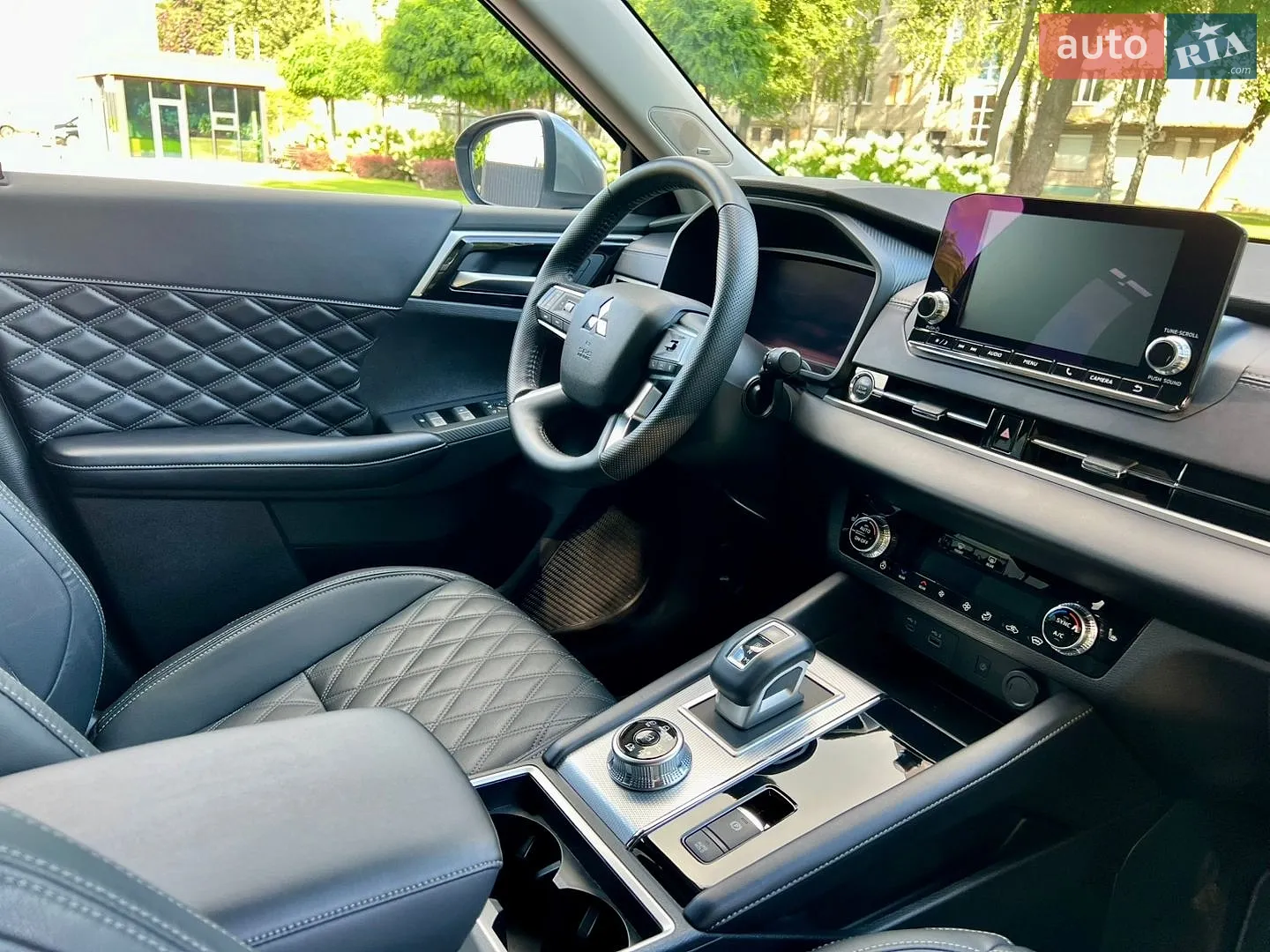2024 Mitsubishi Outlander - мініатюра 67