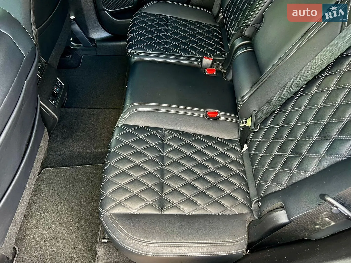 2024 Mitsubishi Outlander - мініатюра 63