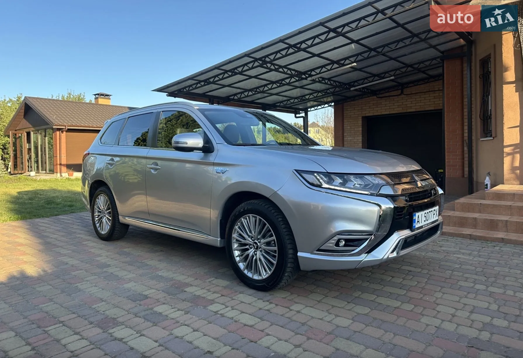 2022 Mitsubishi Outlander - мініатюра 2