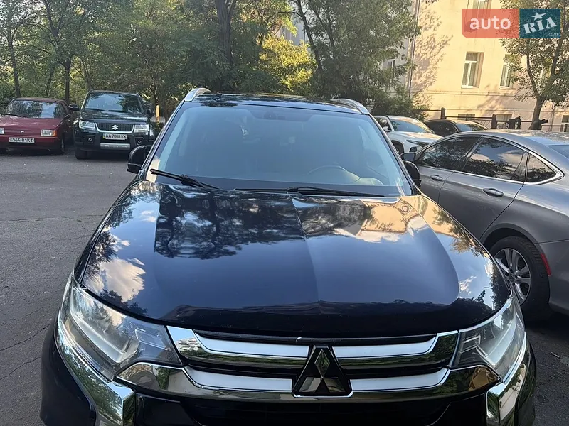 Mitsubishi Outlander 2016