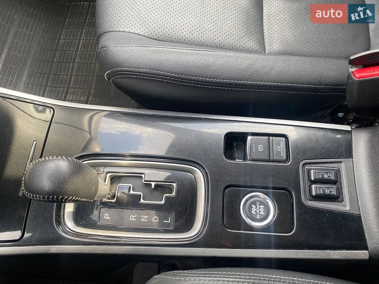 2018 Mitsubishi Outlander - мініатюра 10