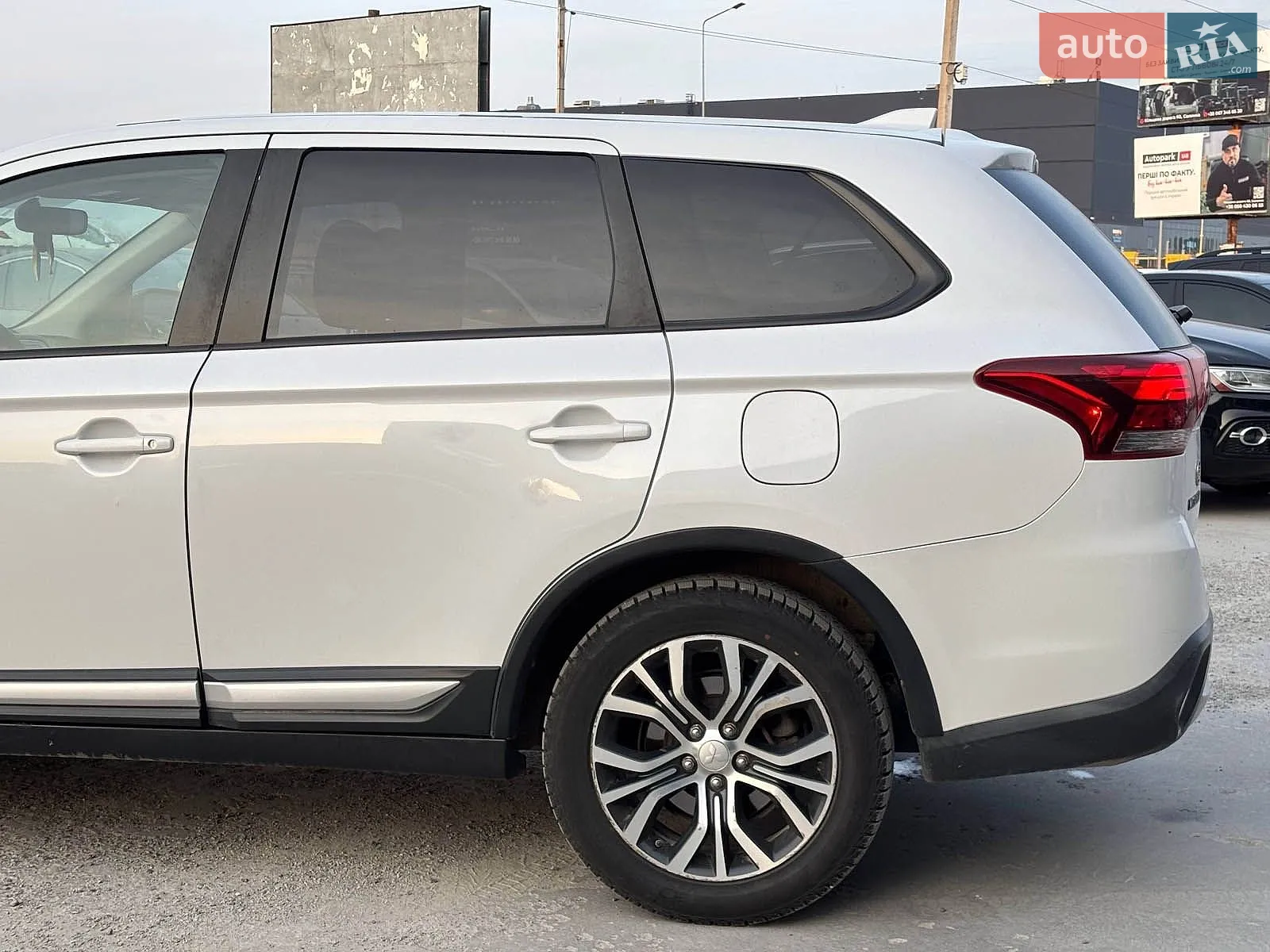 2016 Mitsubishi Outlander - мініатюра 7