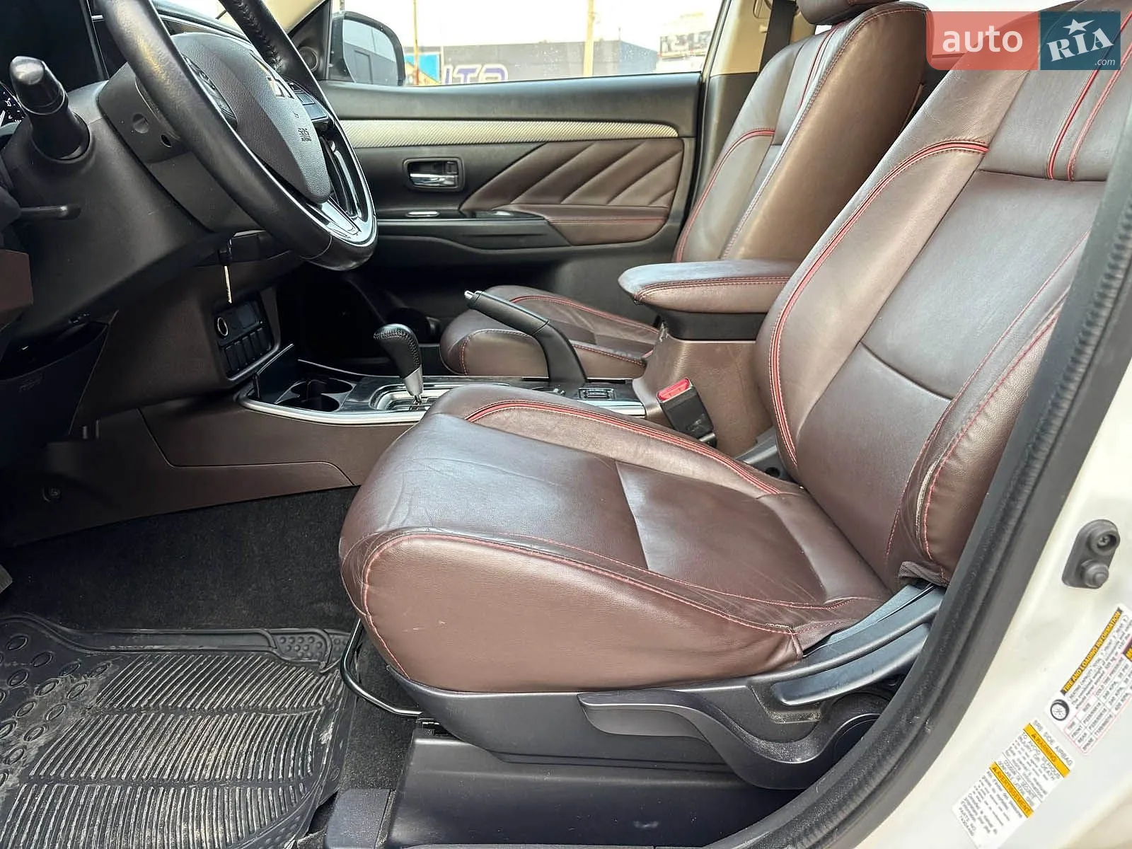2016 Mitsubishi Outlander - мініатюра 30